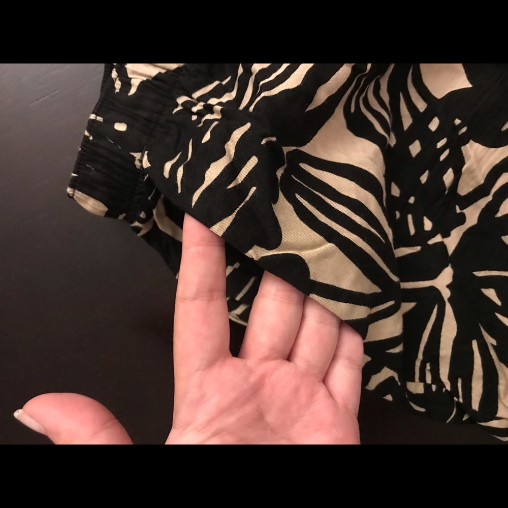 Patterned Gap Drawstring Shorts - Picture 3 of 3